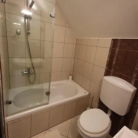 Pocitniska Hisa Grube Z Wellnesom Casa de Férias